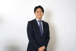 井野 俊彦